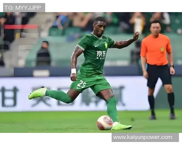 国安外援法比奥以30场28球荣膺2025赛季中超金靴称号