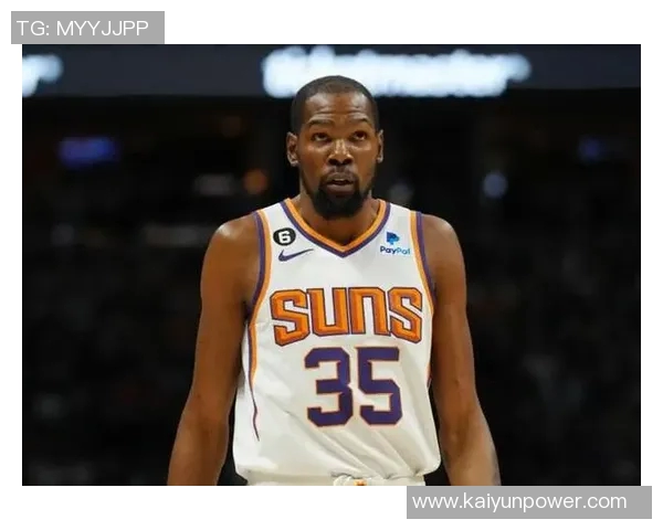 杜兰特谈更衣室角色:成为队友们可以依赖的信任之源 杜兰特谈更衣室角色:成为队友们可以依赖的信任之源