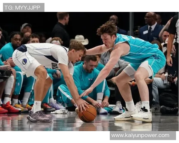 克尼佩尔三分球神速破纪录主帅称其投篮姿势堪称顶级基本功扎实 克尼佩尔三分球神速破纪录主帅称其投篮姿势堪称顶级基本功扎实