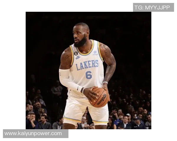 巴图姆发球踩线引争议帕金斯怒斥这球太愚蠢像业余篮球