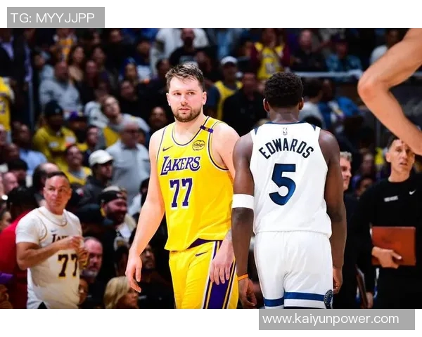 森林狼半场苦战爵士落后2分爱德华兹状态低迷戈贝尔贡献12分7篮板马卡表现抢眼拿下15分